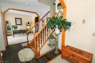 5946 N Mayflower Dr, Lorain, OH 44053 - Photo 2