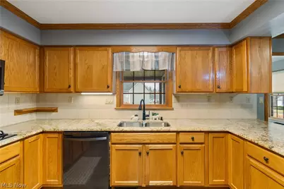 1825 John Carroll Drive SE, Massillon, OH 44646 - Photo 8