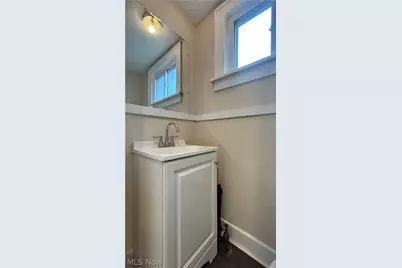 3258 E Berkshire Road, Cleveland Heights, OH 44118 - Photo 10