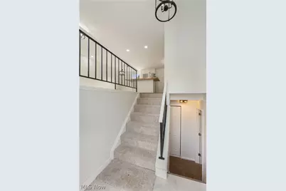 350 Silver Meadows Drive, Kent, OH 44240 - Photo 6