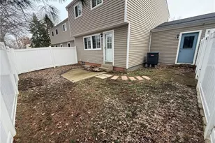 7415 N Chestnut Commons Dr, Mentor, OH 44060 - Photo 22