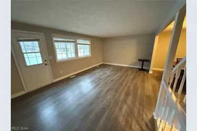 7415 N Chestnut Commons Drive, Mentor, OH 44060 - Photo 6