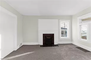 827 Michigan Ave, Youngstown, OH 44504 - Photo 8