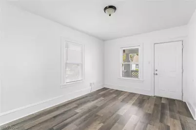 1210 17th Street NE, Canton, OH 44705 - Photo 8