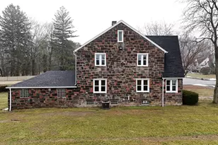 512 Clearmont Dr, Youngstown, OH 44511 - Photo 2