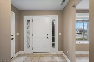 1458 Chesapeake Ave, Louisville, OH 44641 - Photo 2