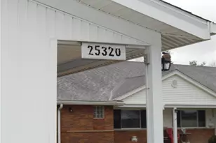 25320 Country Club Blvd, North Olmsted, OH 44070 - Photo 2