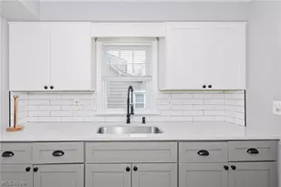 12509 Britton Dr, Loveland, OH 44120 - Photo 2