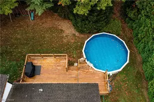 621 Van Oaks Dr, Amherst, OH 44001 - Photo 32