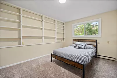 621 Van Oaks Drive, Amherst, OH 44001 - Photo 24