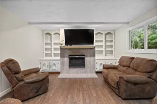 621 Van Oaks Dr, Amherst, OH 44001 - Photo 10