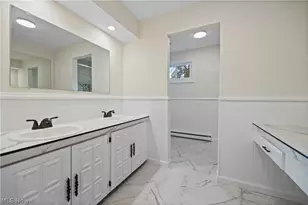 621 Van Oaks Dr, Amherst, OH 44001 - Photo 14