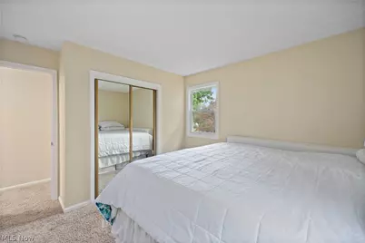 621 Van Oaks Drive, Amherst, OH 44001 - Photo 22