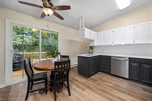 621 Van Oaks Dr, Amherst, OH 44001 - Photo 2