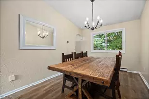 621 Van Oaks Dr, Amherst, OH 44001 - Photo 8