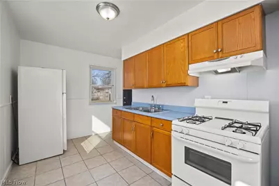 171 S Logan Street, Elyria, OH 44035 - Photo 6