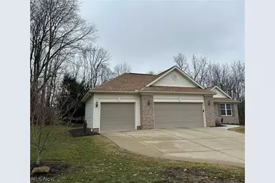 7111 Chatfield Avenue NE, Canton, OH 44721 - Photo 2