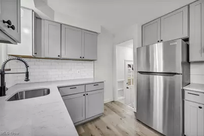 5085 W 6th Street, Brooklyn Heights, OH 44131 - Photo 4