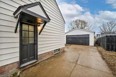5085 W 6th Street, Brooklyn Heights, OH 44131 - Photo 28