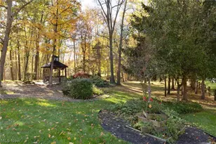 200 Greentree Circle, Aurora, OH 44202 - Photo 14