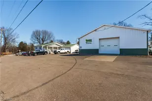 13390 Ravenna Ave NE, Hartville, OH 44632 - Photo 2