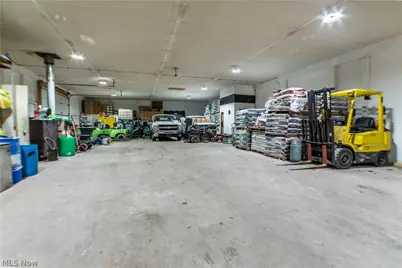13390 Ravenna Avenue NE, Hartville, OH 44632 - Photo 32
