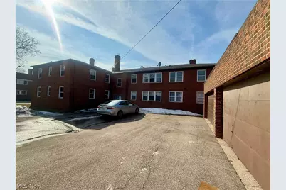 2027 Warrensville Center Road #6, South Euclid, OH 44121 - Photo 2