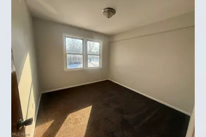 2027 Warrensville Center Road #6, South Euclid, OH 44121 - Photo 12