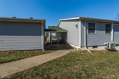 13390 Ravenna Avenue NE, Hartville, OH 44632 - Photo 8