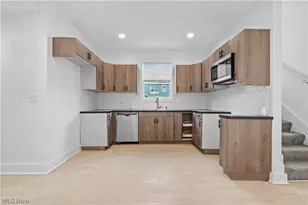 2314 E 95th St, Loveland, OH 44106 - Photo 16