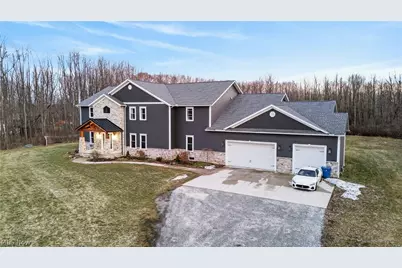 2252 Applegrove Street NE, Canton, OH 44721 - Photo 1