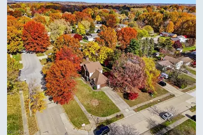 951 S Azalea Boulevard, Barberton, OH 44203 - Photo 2