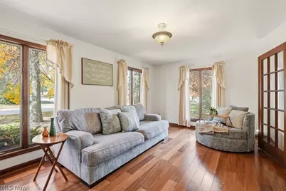 951 S Azalea Boulevard, Barberton, OH 44203 - Photo 12