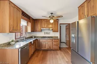 951 S Azalea Blvd, Barberton, OH 44203 - Photo 20