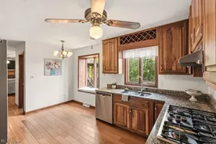 951 S Azalea Blvd, Barberton, OH 44203 - Photo 26