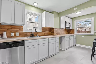 18303 Canterbury Road, Loveland, OH 44119 - Photo 14