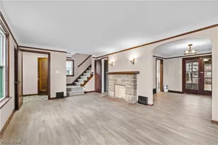 18303 Canterbury Rd, Loveland, OH 44119 - Photo 8