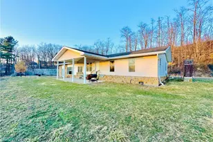 1284 River Rd, Morgantown, WV 26501 - Photo 2