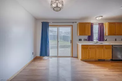 443 Plum Creek Drive, Wadsworth, OH 44281 - Photo 8