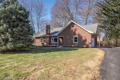 2849 Wise Avenue NW, Canton, OH 44708 - Photo 2