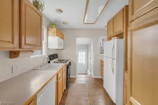 526 Clifford Ave, Akron, OH 44301 - Photo 8