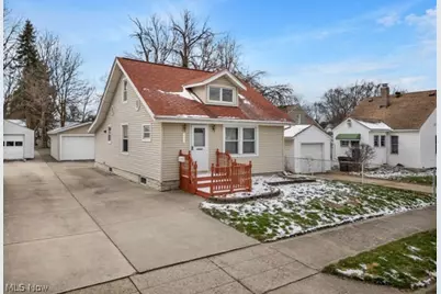 526 Clifford Avenue, Akron, OH 44301 - Photo 2