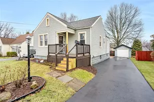 1634 Meadowbrook Ave, Youngstown, OH 44514 - Photo 2