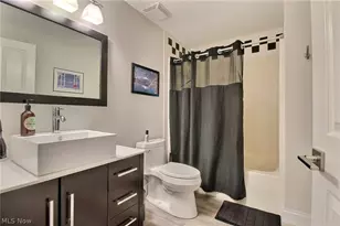 2 Haskell Dr, Bratenahl, OH 44108 - Photo 20