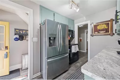 696 Meadowbrook Avenue SE, Warren, OH 44484 - Photo 10