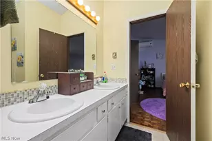 2565 Abbe Rd, Sheffield Village, OH 44054 - Photo 24