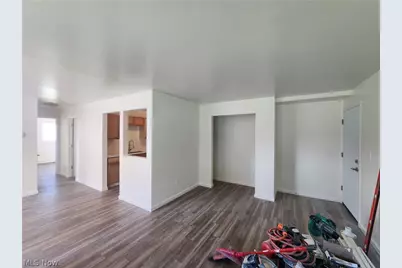 26680 Tungsten Road #102, Euclid, OH 44132 - Photo 4