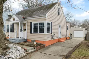 1167 Hilltop Dr, Akron, OH 44310 - Photo 2