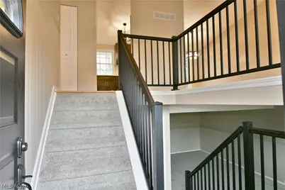 5038 Jonathan Lane NW, Warren, OH 44483 - Photo 8