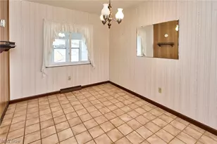 613 S Court St, Harrisville, WV 26362 - Photo 20
